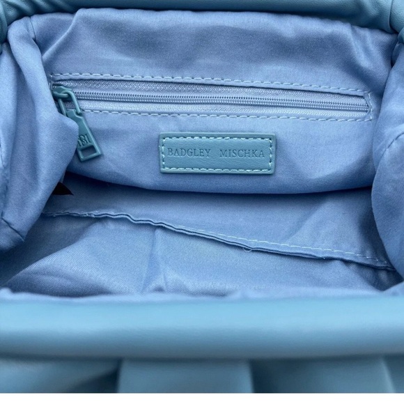 BADGLEY MISCHKA Vegan Convertible Clutch - Blue